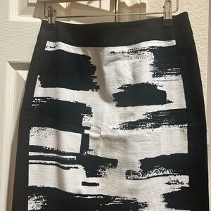 Ann Taylor B&W Brushstroke  Skirt